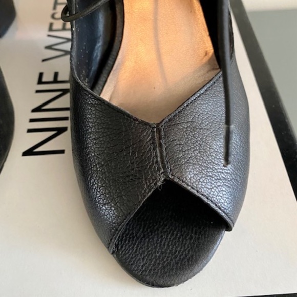 Nine West Peep toe lace up booties, Size Women's 7.5 - Picture 6 of 16